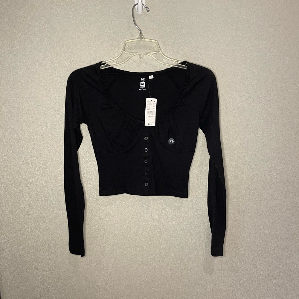 Me to We black crop top size xs